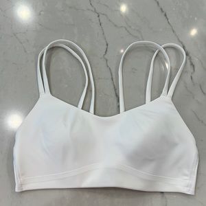 Lululemon like a cloud bra
